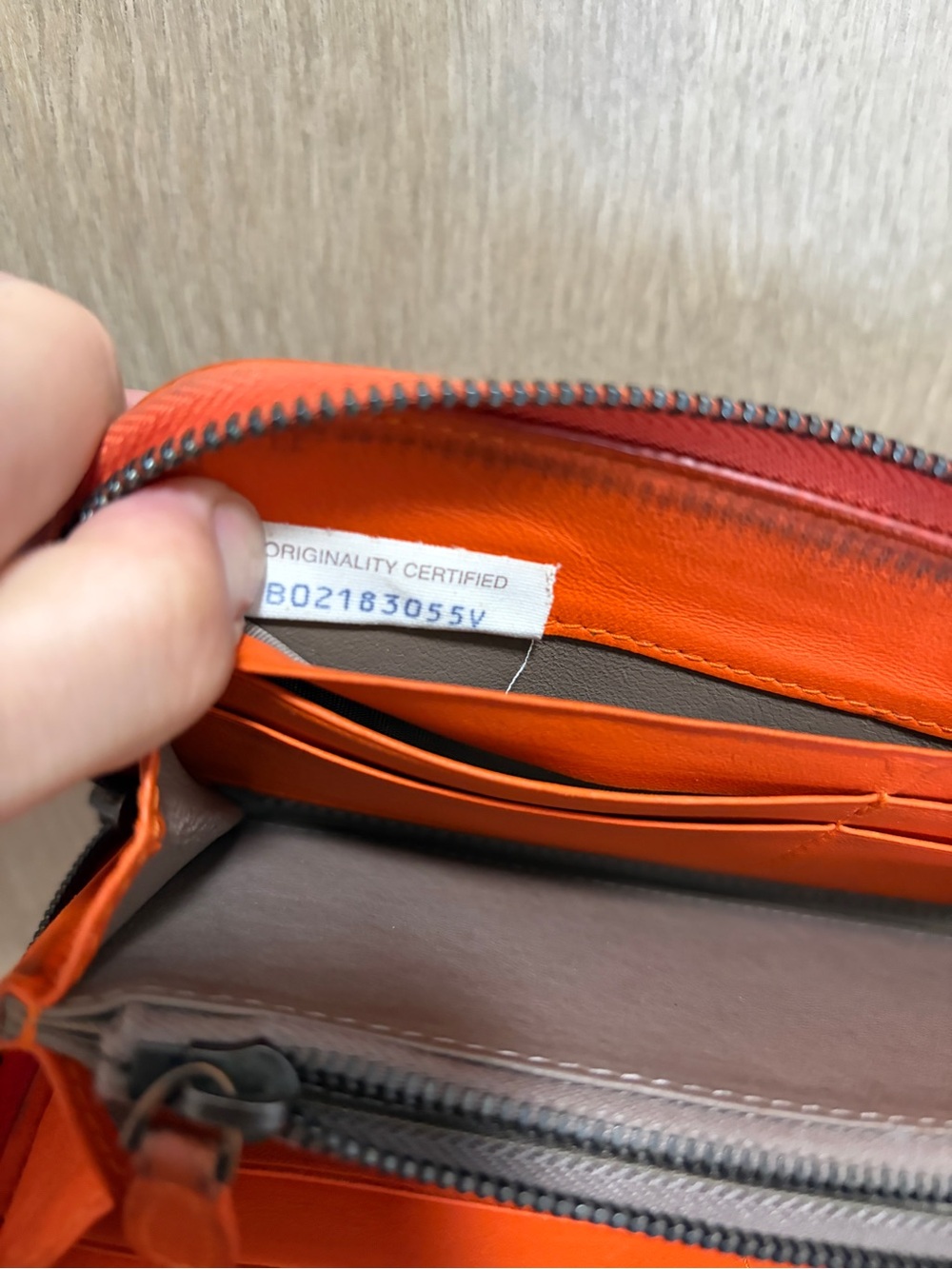 Authentic Bottega Veneta Orange Zip-Around Wallet - Picture 9 of 10